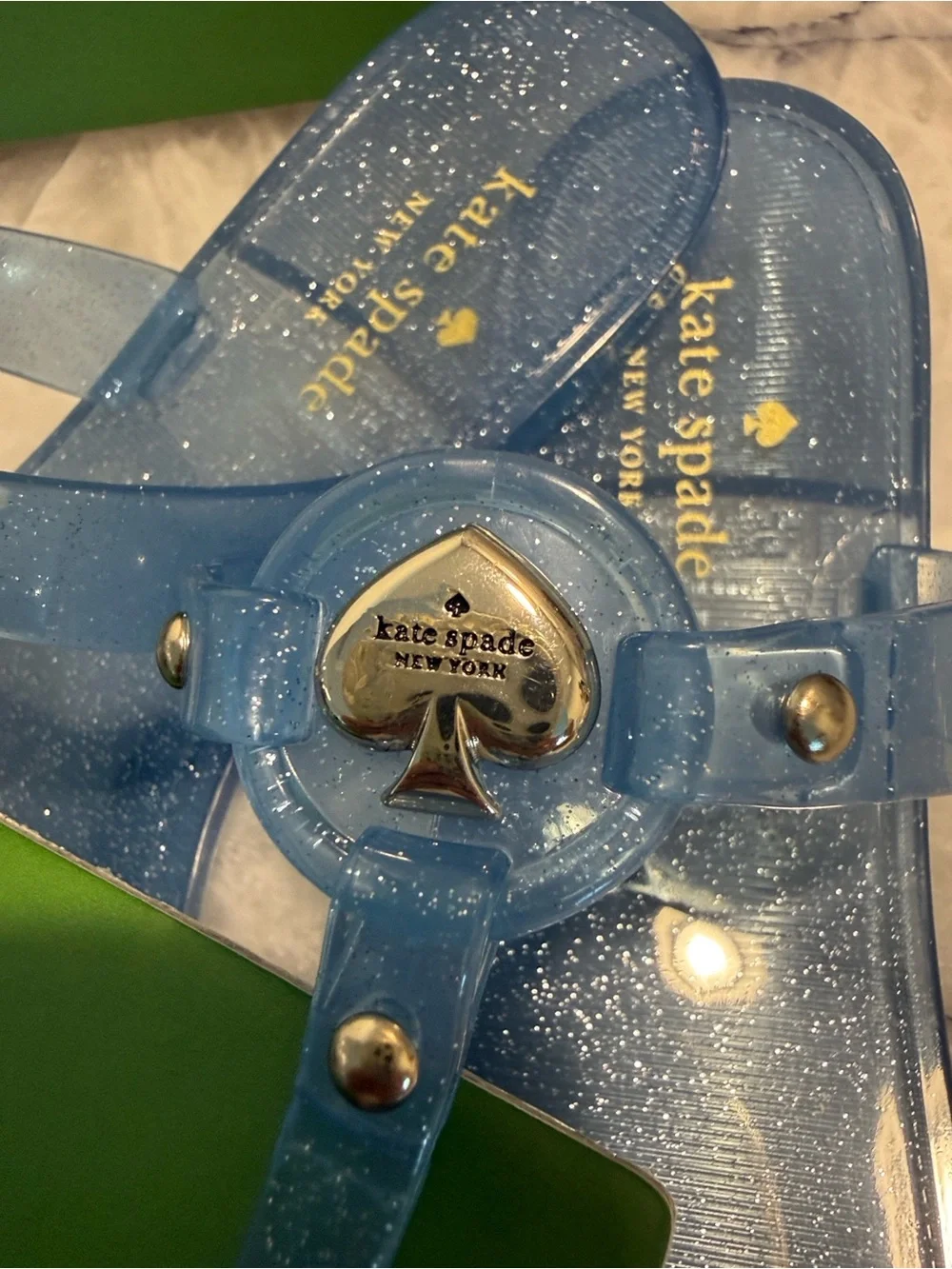 kate spade Kendall jelly t-strap  Light Blue Sandals with Heart Charm NWT size 8